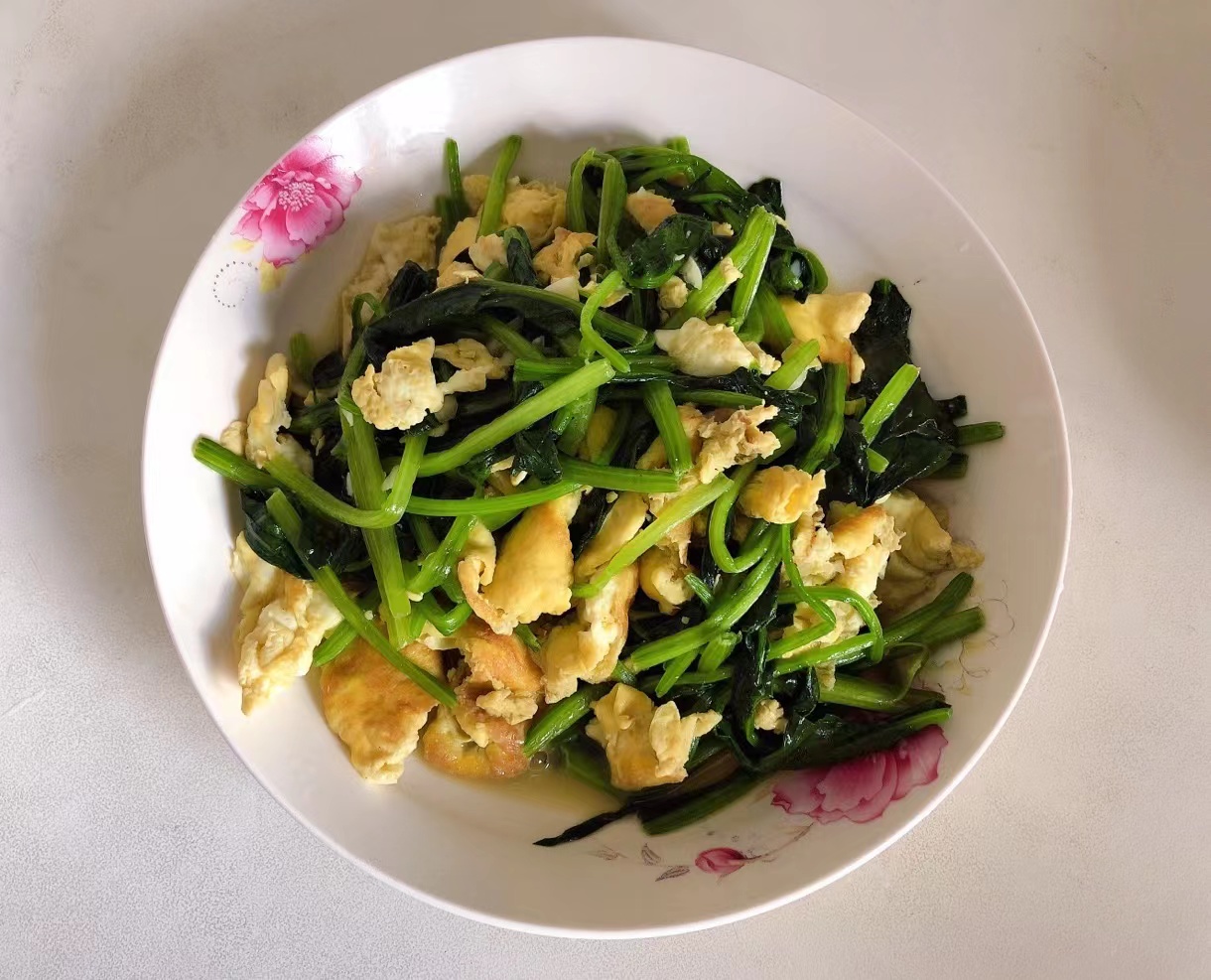 菠菜炒鸡蛋-预览图-1